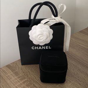 CHANEL watch traveling case NEW✨